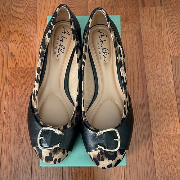 Abella Shoes Abella True Comfort Blackleopard Flats Poshmark